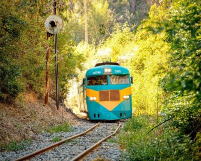 TREN EN RUTA